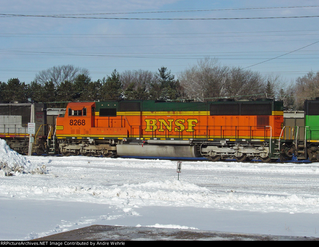 BNSF 8268